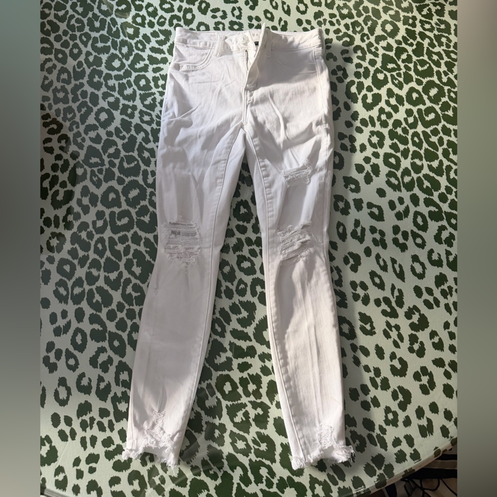 American Eagle White Distressed Hi Rise Jeggings